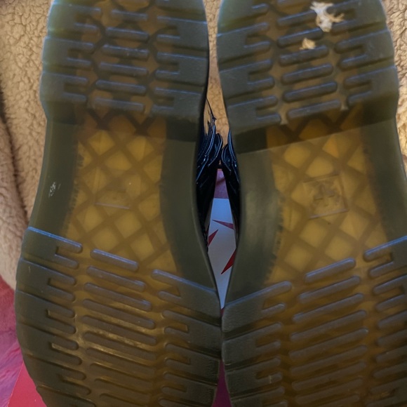 Girls black patent Dr Martens - Picture 5 of 5